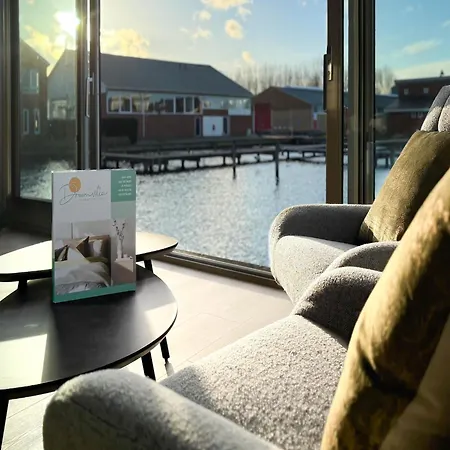 펜션 Modern Boathouse On Uitgeest